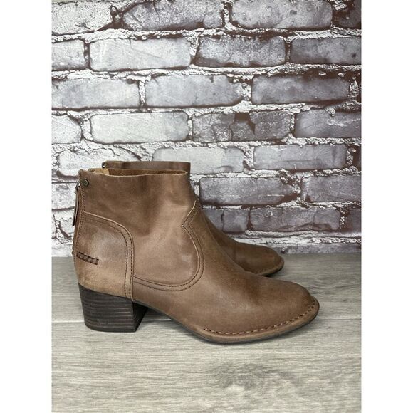 UGG 1098310 BANDARA Brown Leather Block Heel Ankle Booties SAHARA Boots Women 8M - Picture 1 of 16